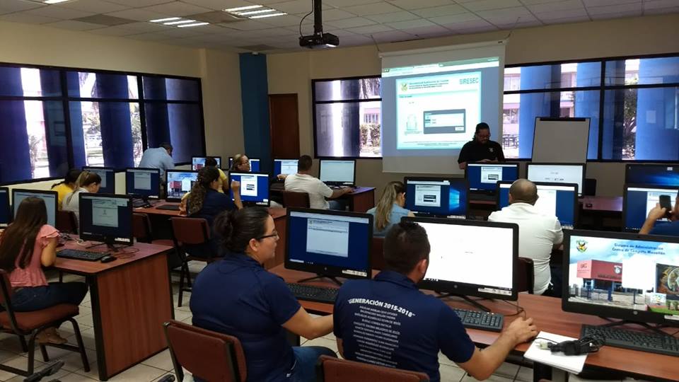 Curso de capacitación de manejo de plataforma de calificaciones