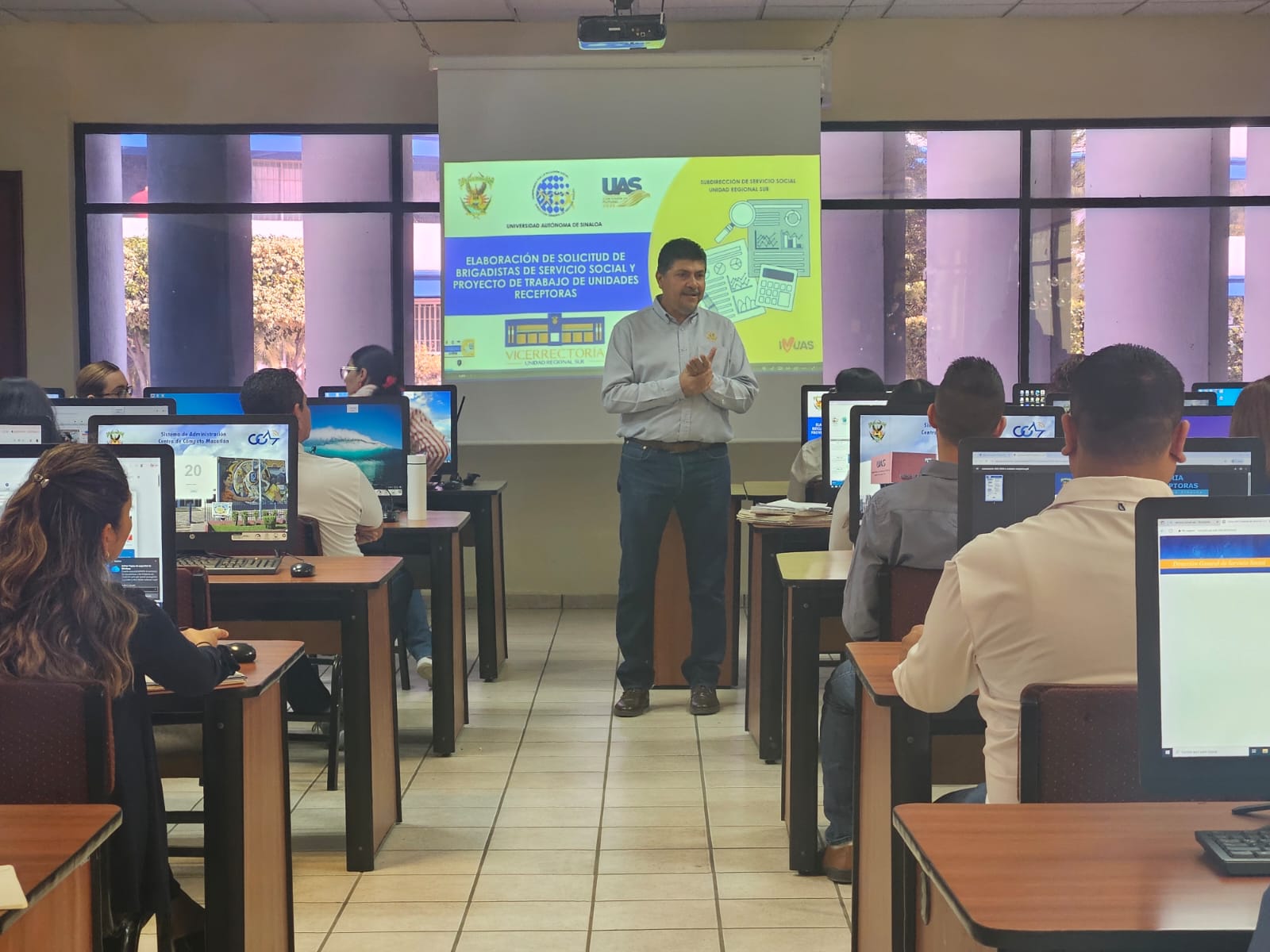 Curso-Taller: “Elaboración de Solicitud de Brigadistas de Servicio Social y Proyecto de Trabajo de Unidades Receptoras”